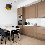 Apartment Comfort 939 By Bookinghost