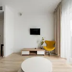 Comfort 939 By Bookinghost * Warschau