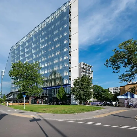 Comfort 939 By Bookinghost Apartment