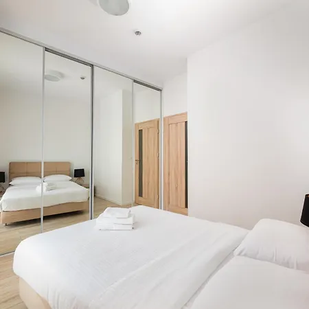 Comfort 939 By Bookinghost Apartment *