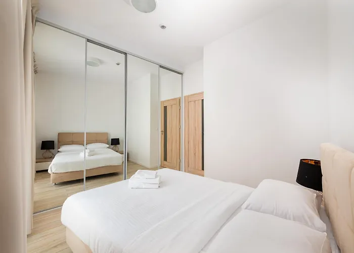 Comfort 939 By Bookinghost Apartman *