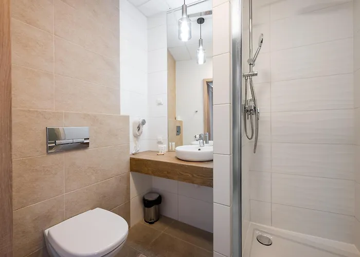 Comfort 939 By Bookinghost